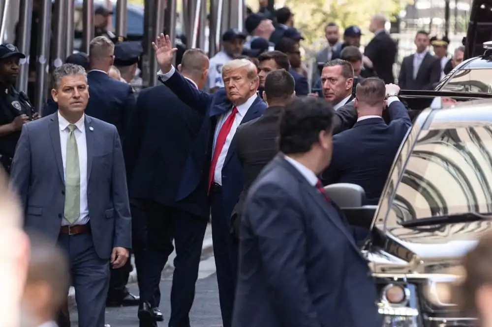 Former President Donald Trump Jr. arrives at the New York criminal court on April 4, 2023.